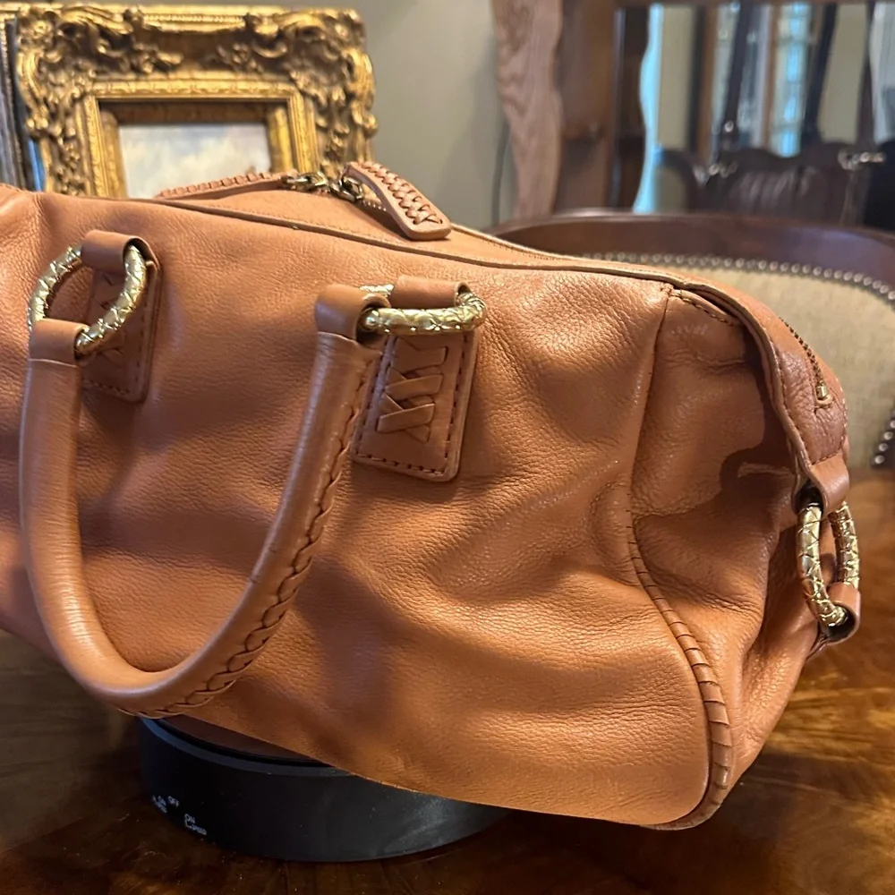 Sexy camel Tan Leather Handbag - Picture 15 of 17